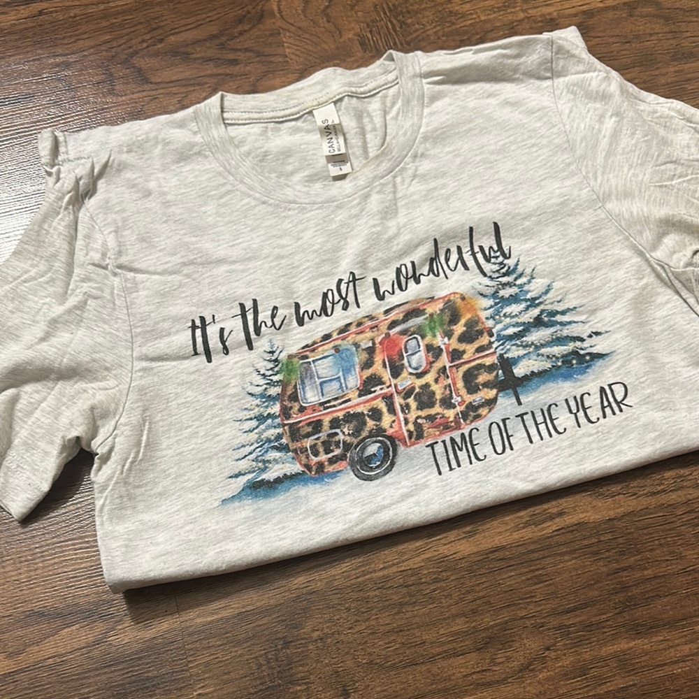 BOUTIQUE GRAPHIC TEE‎ - Christmas